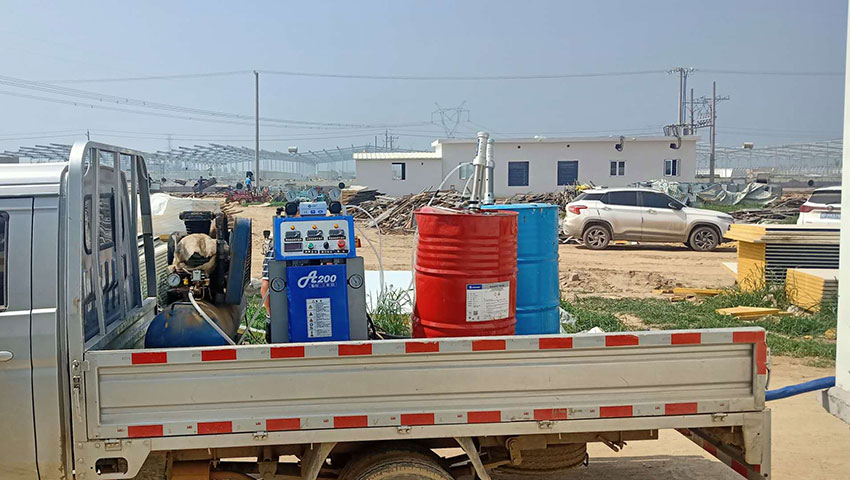 專業養殖場小型保溫噴涂機(聚氨酯發泡機)-京華邦威 專業養殖場小型保溫噴涂機(聚氨酯發泡機)-京華邦威