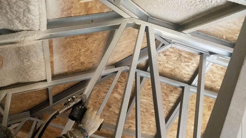 輕鋼房屋聚氨酯保溫施工(聚氨酯噴涂機)-京華邦威 輕鋼房屋聚氨酯保溫施工(聚氨酯噴涂機)-京華邦威